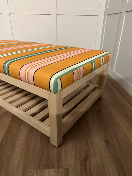 Ottoman Katy sur mesure dans n'importe quel tissu