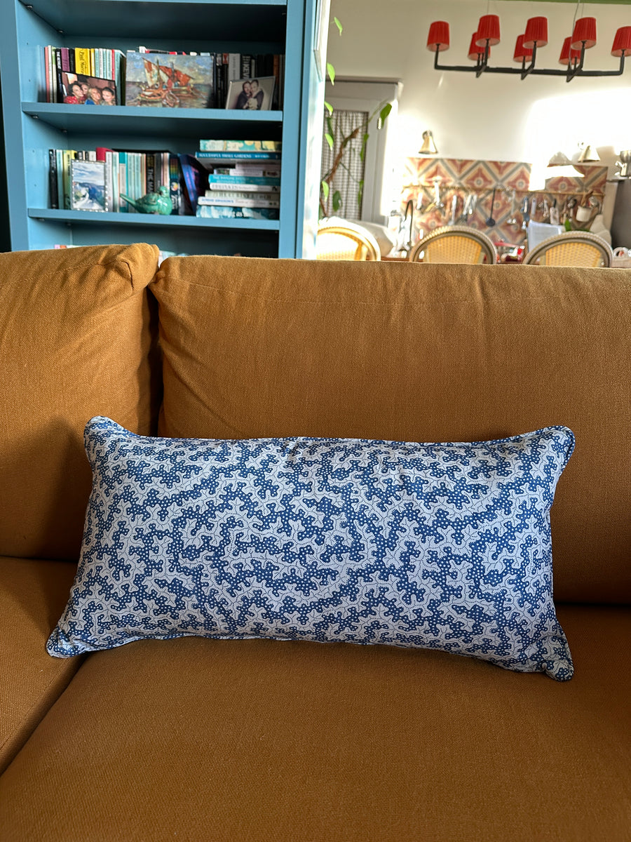 Colefax & Fowler  Mini bolster cushion