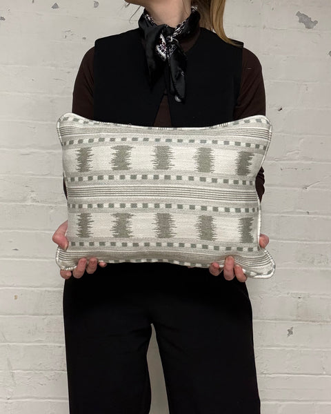 Lumbar cushion 30 x 40cm in James Hare - Paxton in green and natural