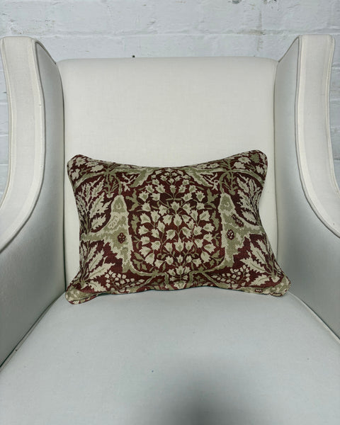 Lumbar cushion 30 x 40cm in Lewis and Wood - Alhambra in garnet
