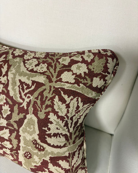 Lumbar cushion 30 x 40cm in Lewis and Wood - Alhambra in garnet