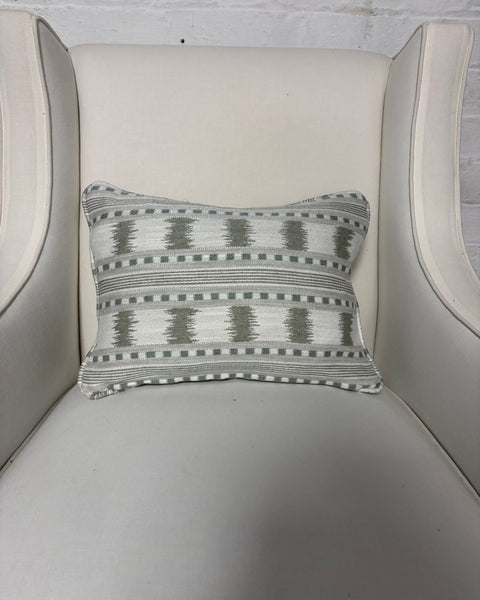 Lumbar cushion 30 x 40cm in James Hare - Paxton in green and natural