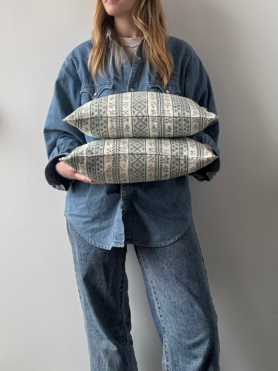 Lumbar cushion Jasper/ Dutch stripe in teal 30 x 40cm (PRICE FOR BOTH)