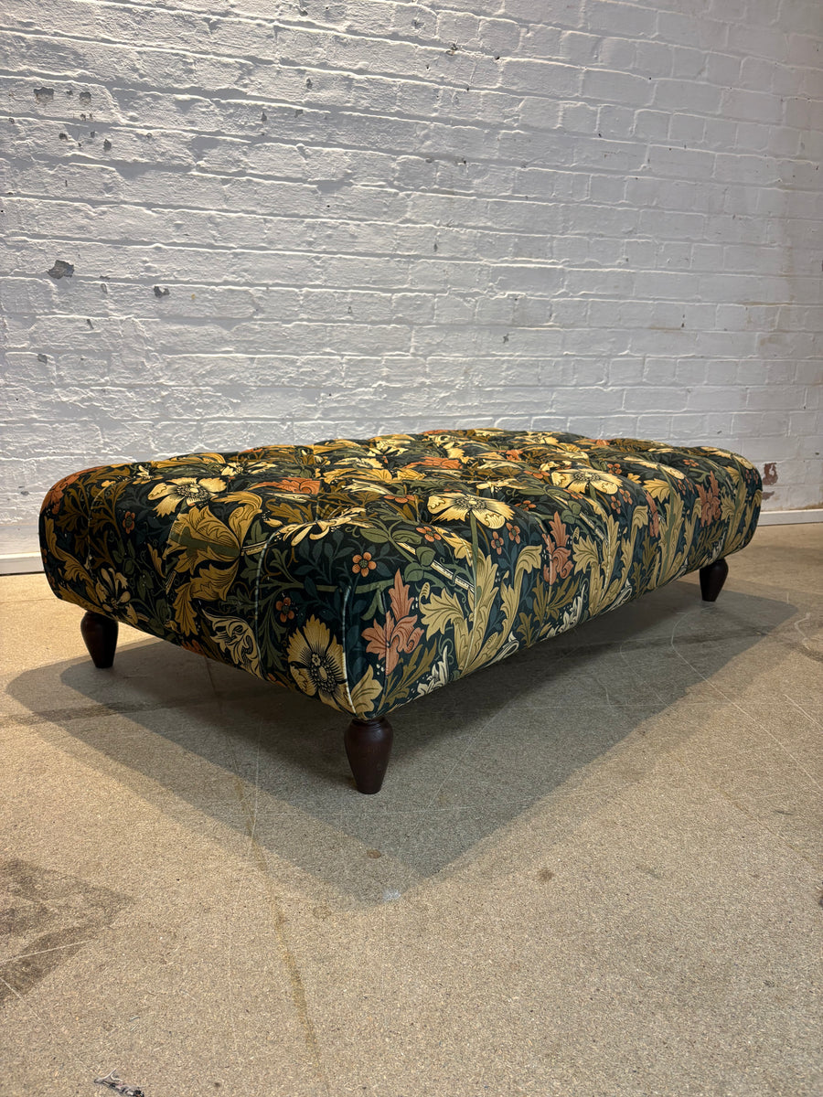 Ottoman Katy sur mesure dans n'importe quel tissu