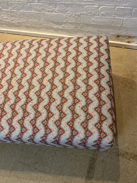 Honey Lux ottoman in Fleurons d’Helene La Folie