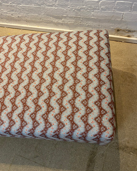 Honey Lux ottoman in Fleurons d’Helene La Folie