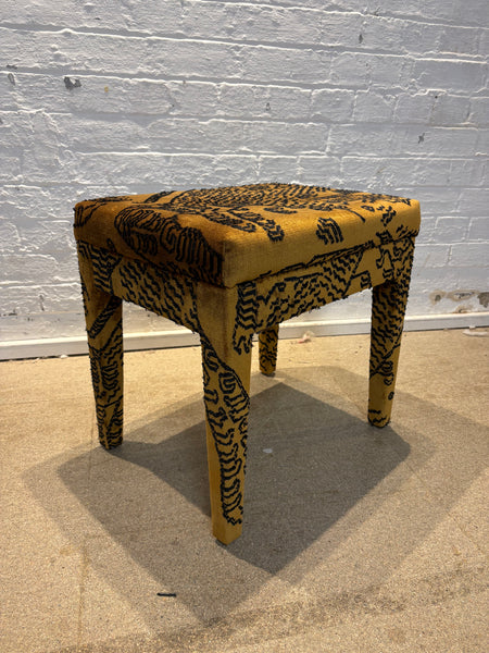 Titley &amp; Marr Coussin carré à rayures iKat