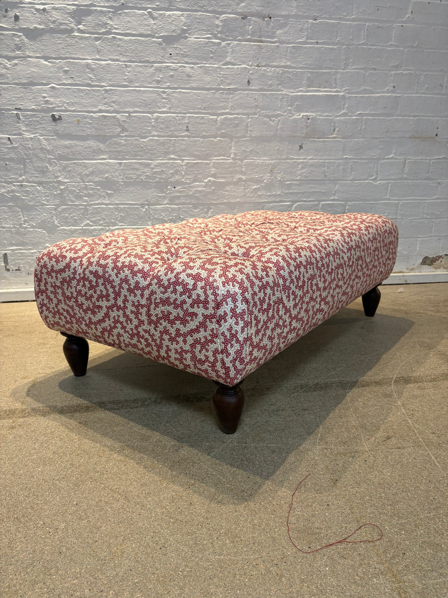 Ottoman Katy sur mesure dans n'importe quel tissu