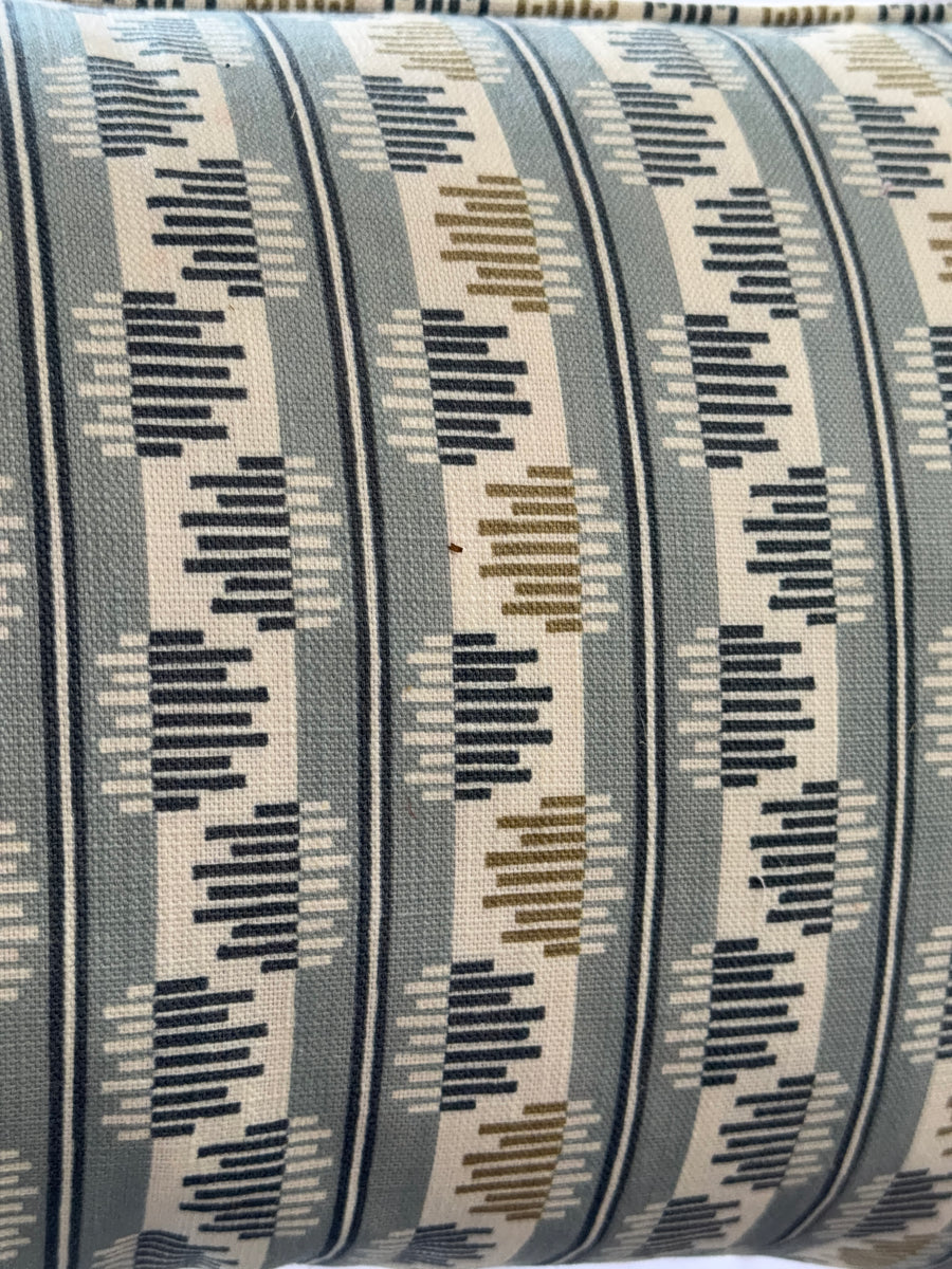 Ian Sanderson Olmo Sea Kelp Bolster 90 x 35 cm