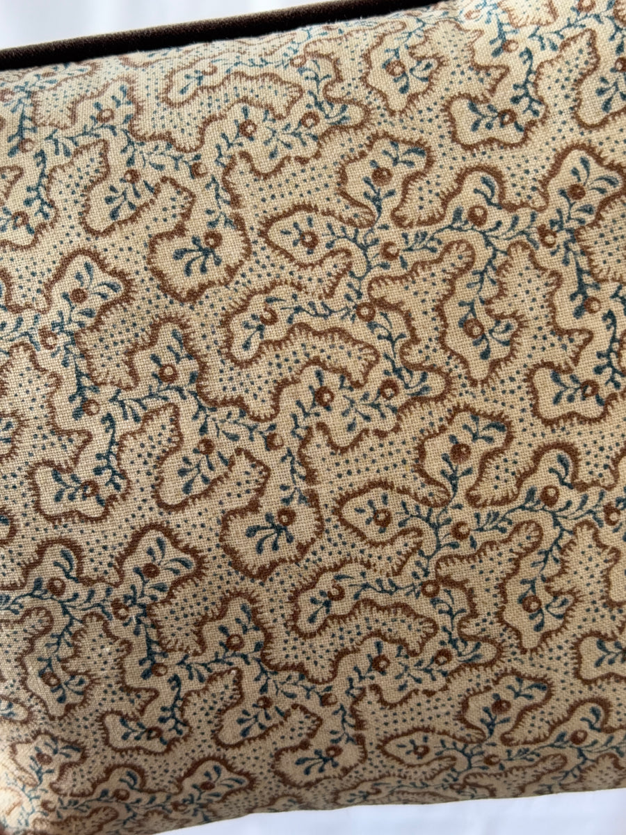 Chelsea Textiles Sea Meadow Old Gold Lumbar 40 x 30 cm