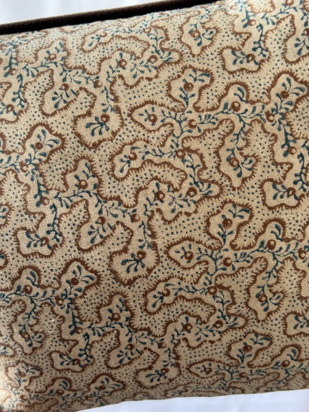 Chelsea Textiles Sea Meadow Old Gold Lumbar 40 x 30 cm
