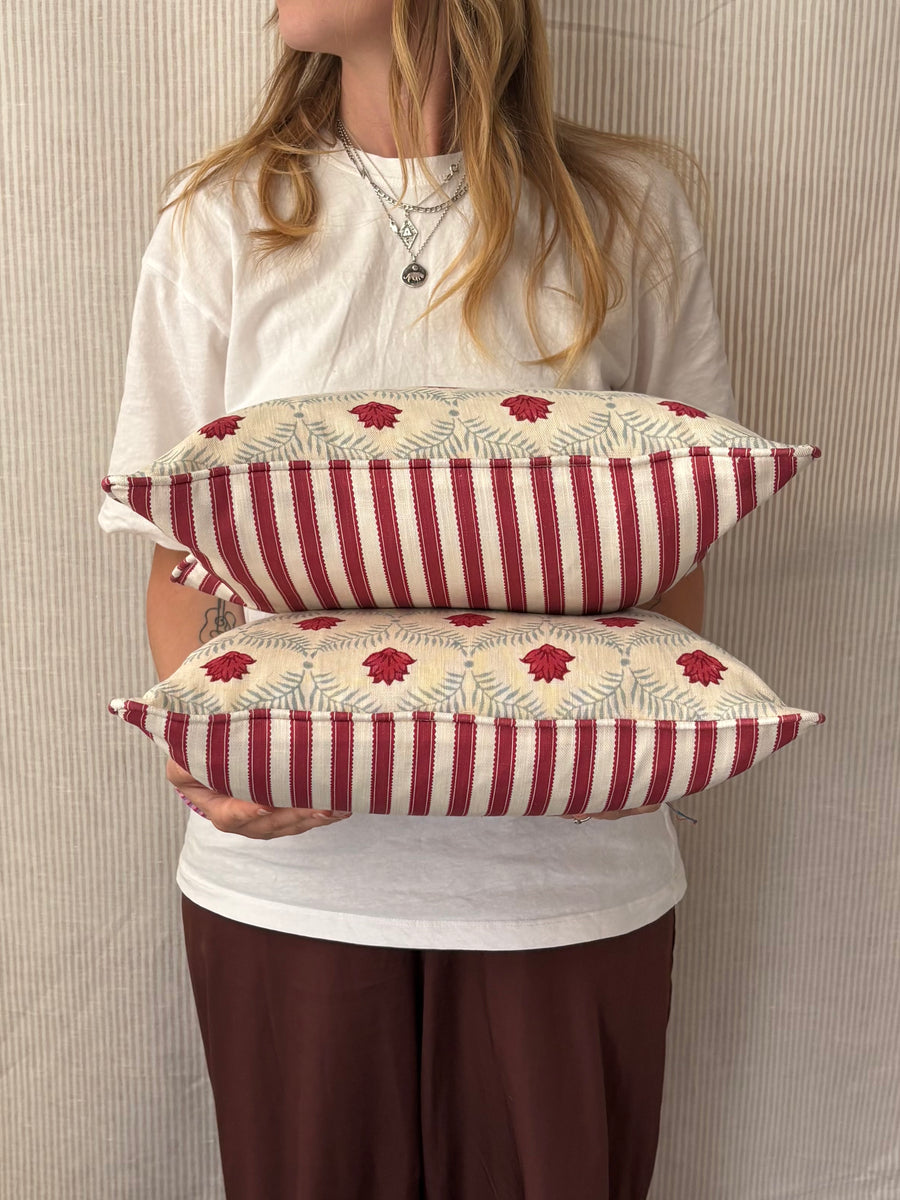 Pair of lumbar cushions 40 x 30cm in Alice Palmer
