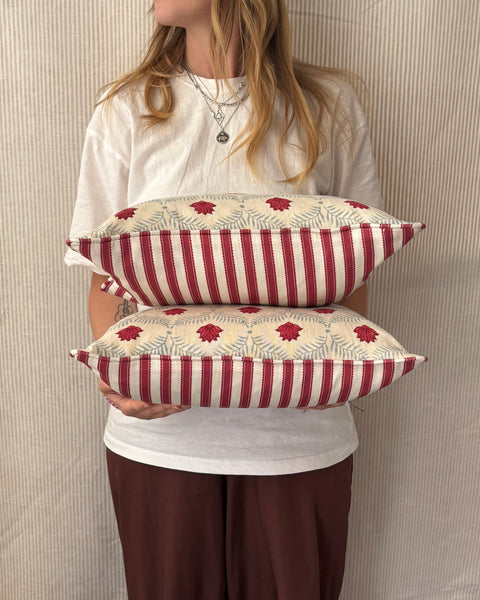 Pair of lumbar cushions 40 x 30cm in Alice Palmer