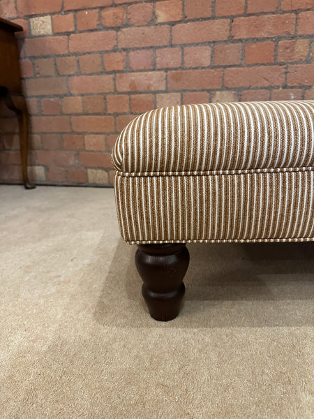 Fermoie Bryher ottoman