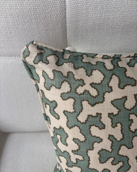 Lumbar cushion in Sibyl Colefax, Aqua Squiggle