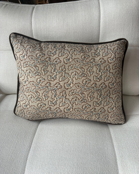 Lumbar cushion in Chelsea textiles, sea meadow
