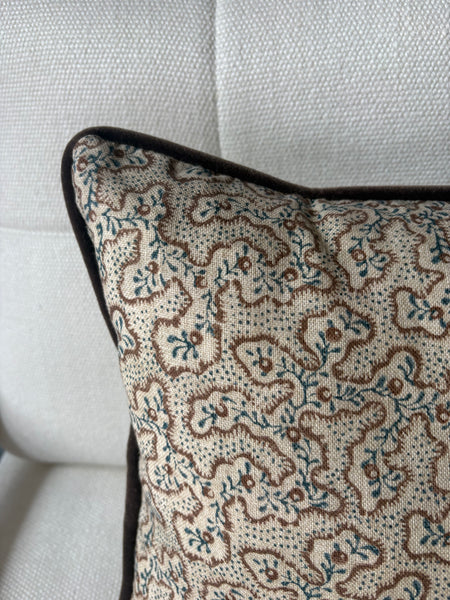 Lumbar cushion in Chelsea textiles, sea meadow
