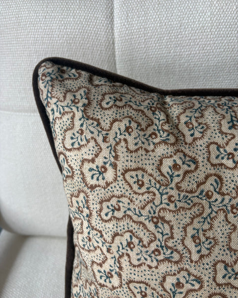 Lumbar cushion in Chelsea textiles, sea meadow