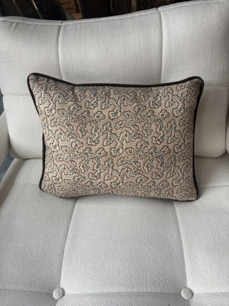 Lumbar cushion in Chelsea textiles, sea meadow