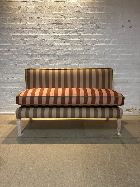 140cm Emily Banquette in Colours of Arley