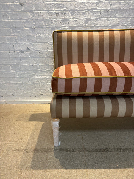 140cm Emily Banquette in Colours of Arley