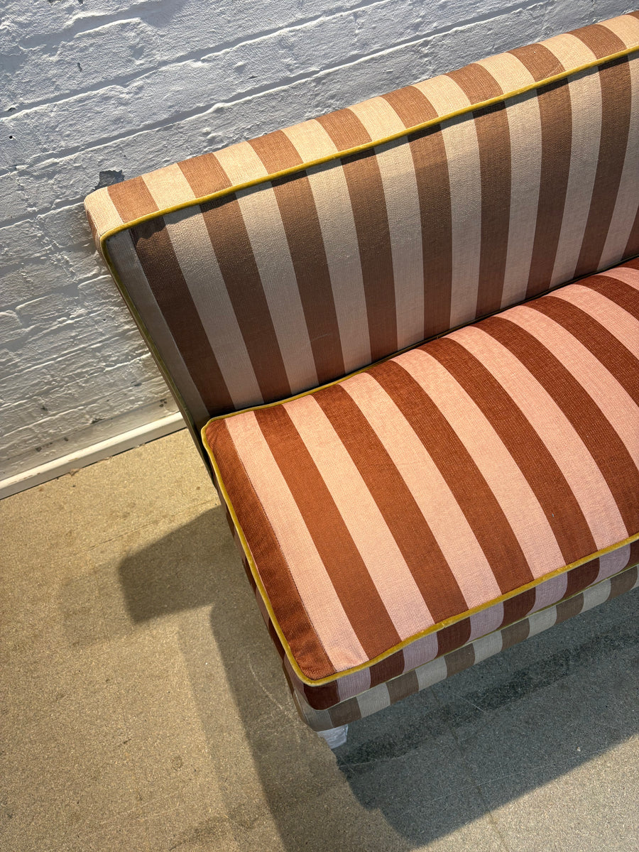 140cm Emily Banquette in Colours of Arley