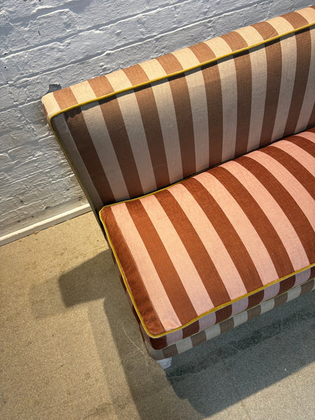 140cm Emily Banquette in Colours of Arley