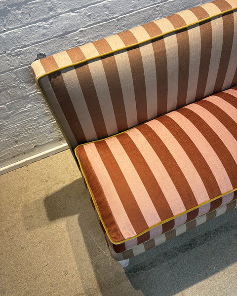 140cm Emily Banquette in Colours of Arley