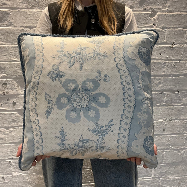 Nicholas Herbert toile des lapin  Large Square Cushion