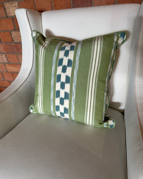 Square cushion 45cm in Kravet Danti Leaf