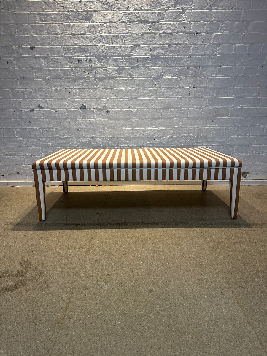 Honey ottoman in Romo, Arie in ginger