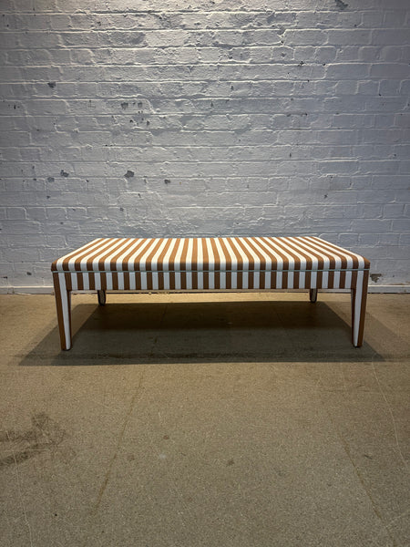 Honey ottoman in Romo, Arie in ginger
