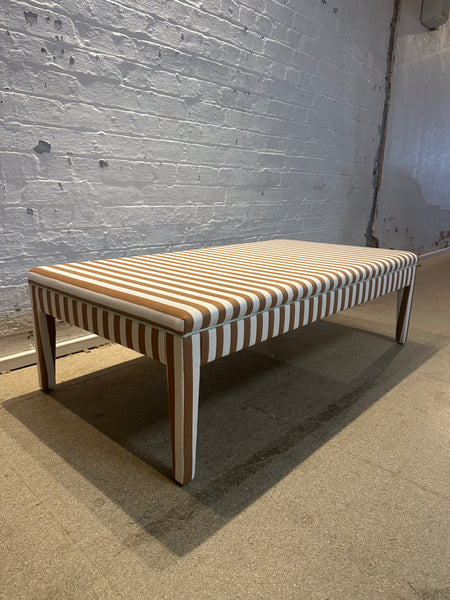 Honey ottoman in Romo, Arie in ginger