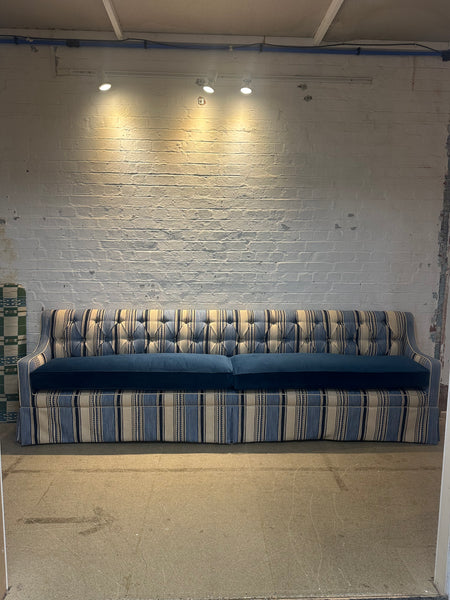 Thea button backrest banquette