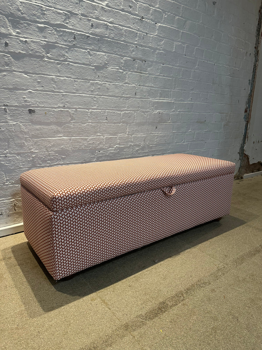 Pouf de rangement de bout de lit Zoey sur mesure