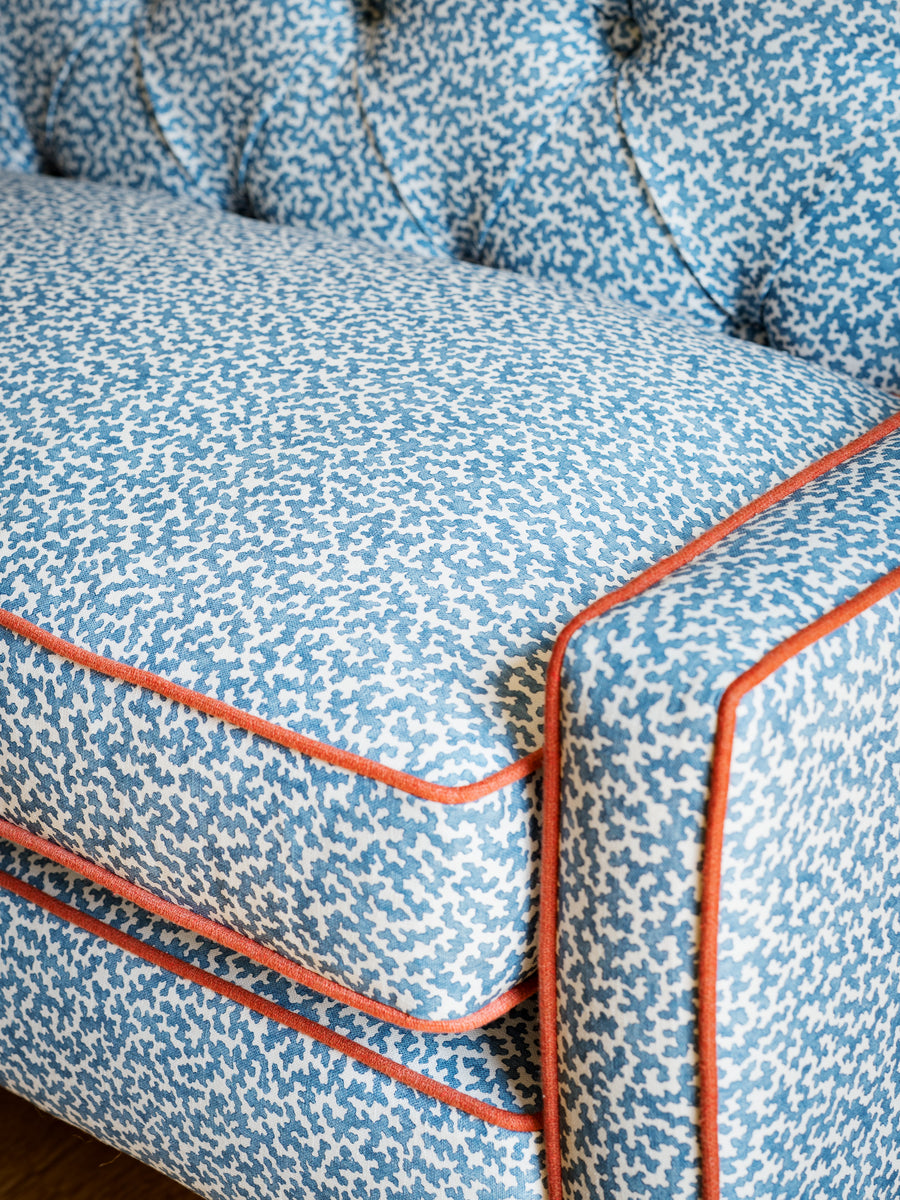 Thea button backrest banquette