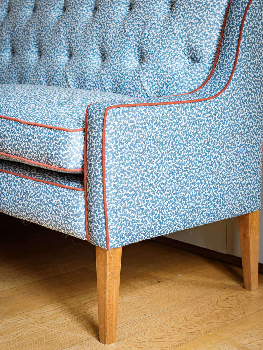 Thea button backrest banquette