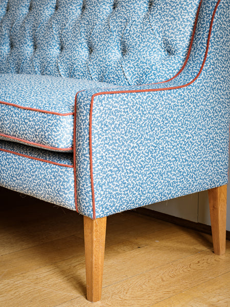 Thea button backrest banquette