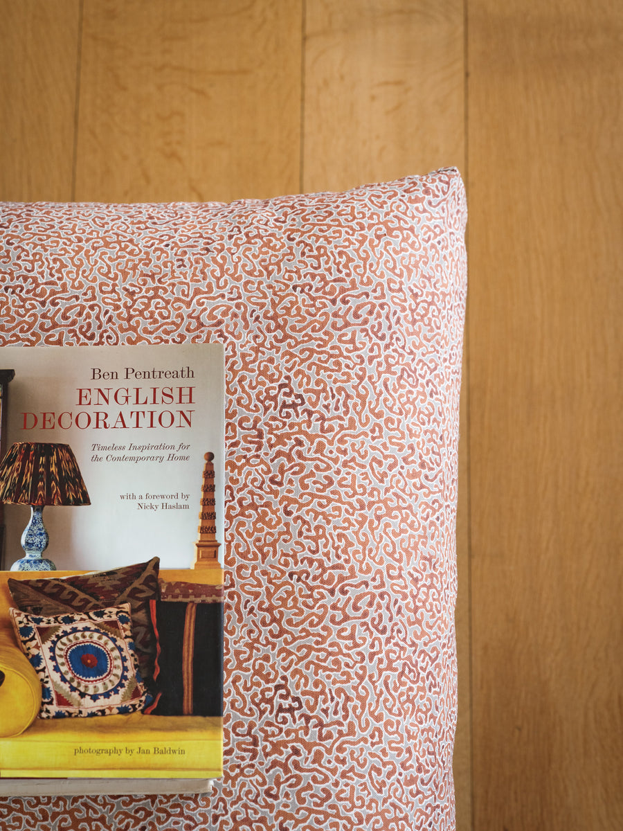 Evie ottoman in Franquemont Java in Rust