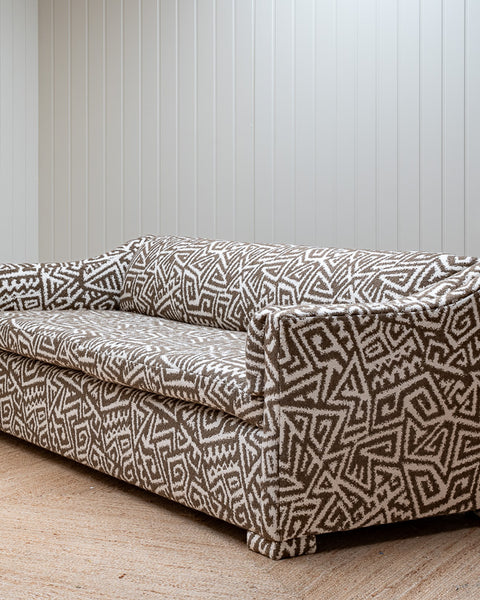 Leanne Goodbones Sofa W240cm in No.9 Thompson Agafay tobacco 02