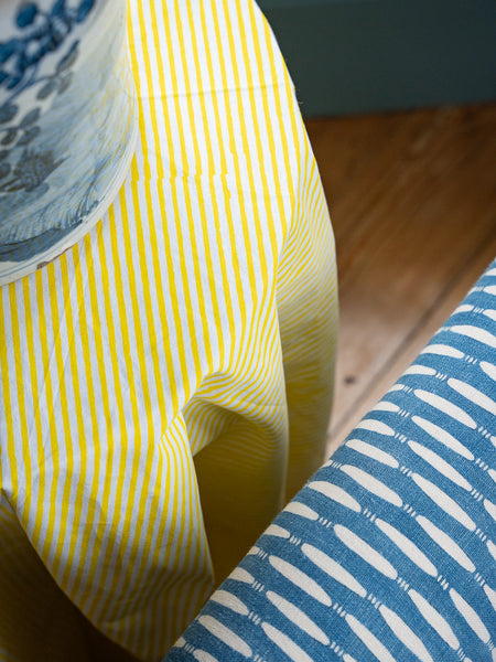 Table & Tablecloth Combo | Yellow