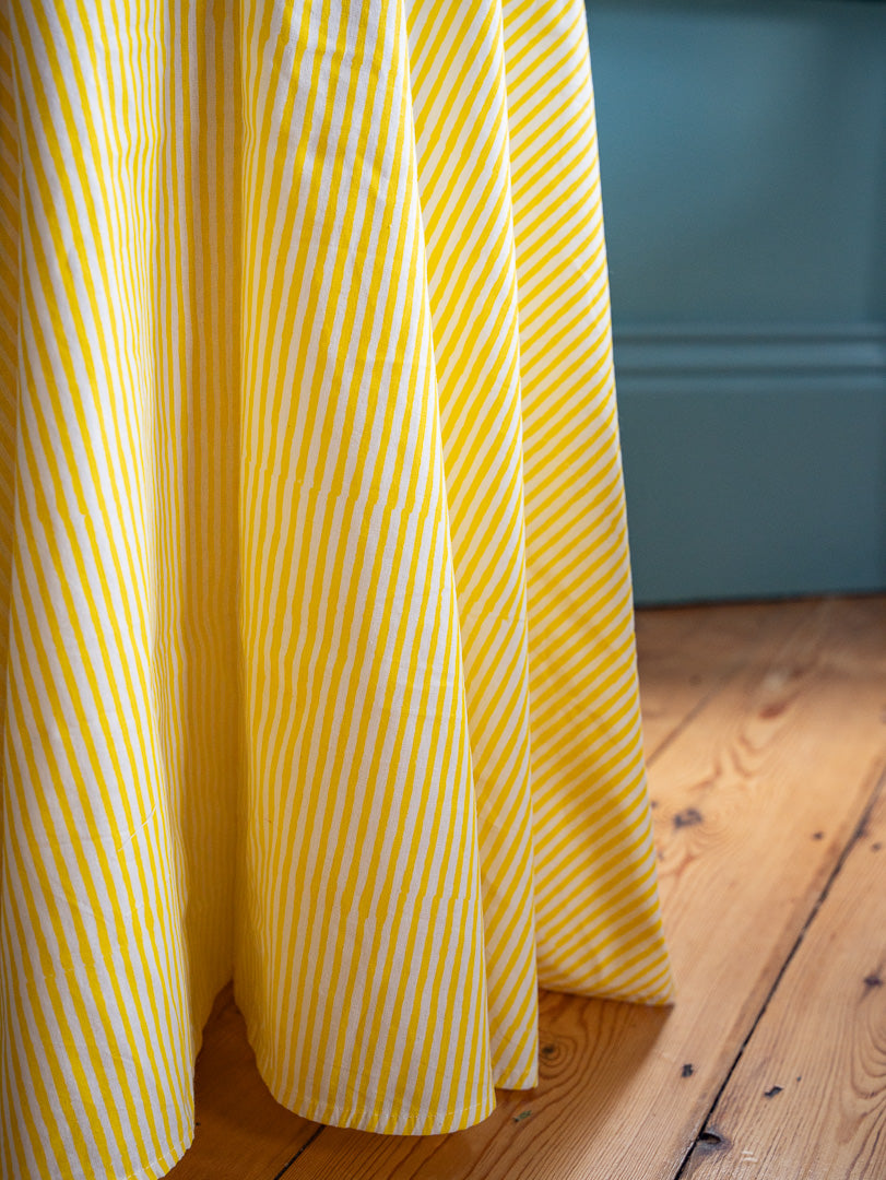 Table & Tablecloth Combo | Yellow