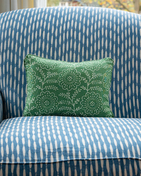 Titley &amp; Marr Coussin carré à rayures iKat