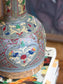 Merveilleux tambour peint à la main d’art populaire mais délicieux comme vase décoratif | Patine instantanée