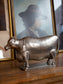 Merveilleuse merveilleuse grande sculpture de vache couleur argent | français | je veux garder ça