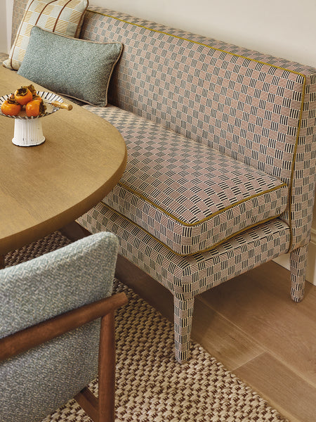 210cm Lucy Banquette in Lucy in Romo, Chia weave 8098/02