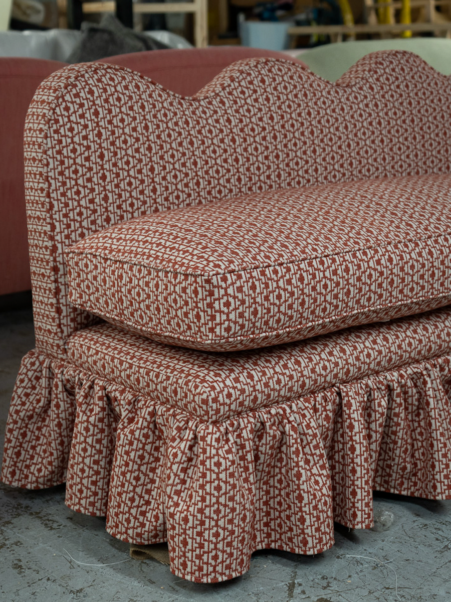 Lila Wavy Back Banquette