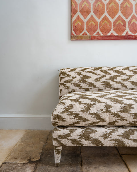 Ottoman Emelia sur mesure dans n'importe quel tissu
