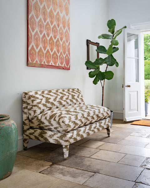 Ottoman Emelia sur mesure dans n'importe quel tissu