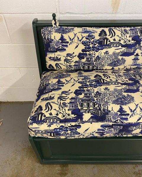 Matilda banquette in Beata Heuman/ Willow in Ink and Farrow and Ball/ Studio green